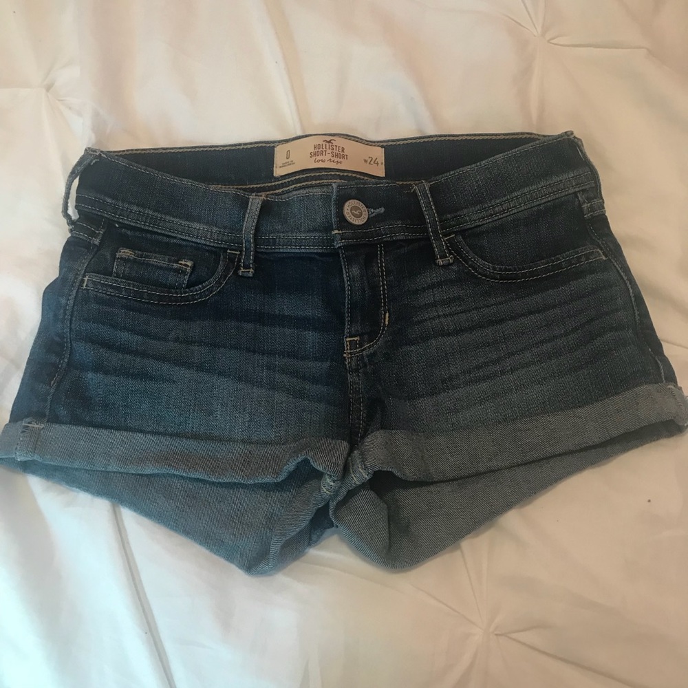 Hollister Low Rise Short-Short